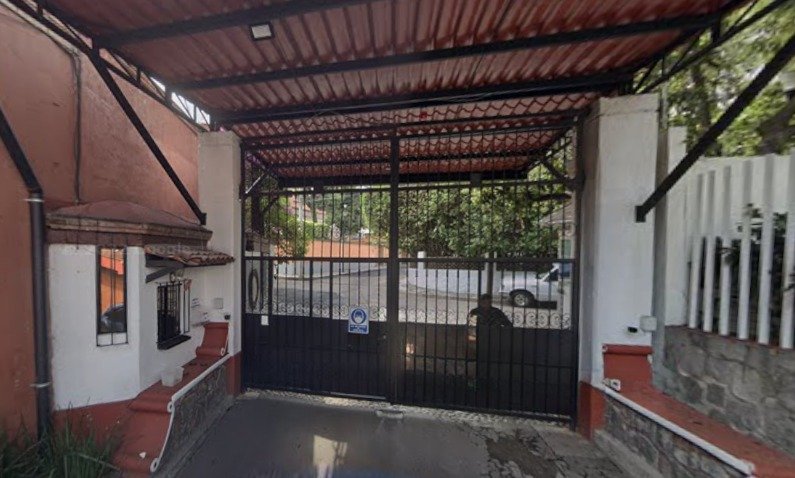 Propiedad en remate en Alvaro Obregón, Ciudad de México - Cerrada Jazmines 12, Tlacopac, 852 metros cuadrados, 5 recámaras, 4 baños, 4 estacionamientos, precio $10,996,462 MXN